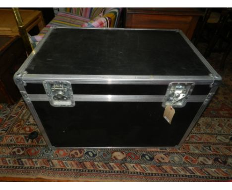 An aluminum mounted flight trunk. H.65cm