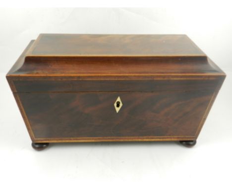 An early Victorian rosewood sucofocus tea caddy. H.20cm, W.33cm