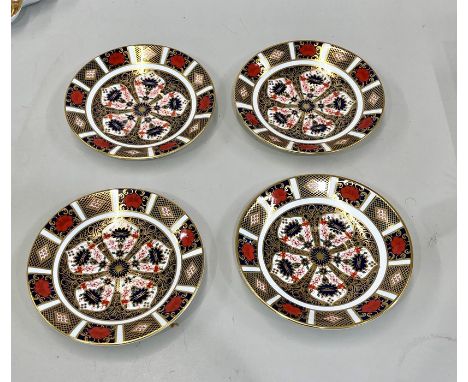 4 Royal Crown Derby saucers  old Imari 1128 pattern each measures approx 4.5ins dia 