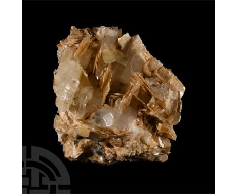 Displaying creamy-white, white, colourless and yellowish white colours, collection number 271.  299 grams, 96 mm (3 3/4 in.).