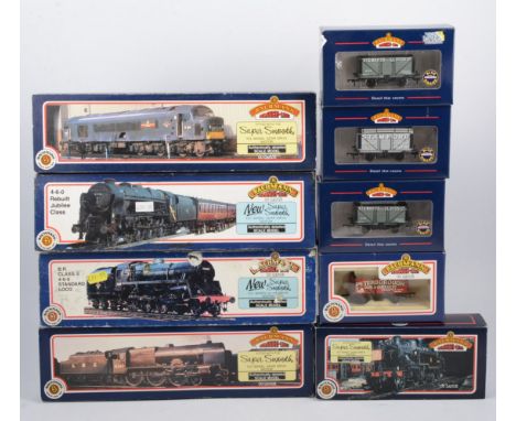 Bachmann 00 gauge locomotives and coaches, (9).