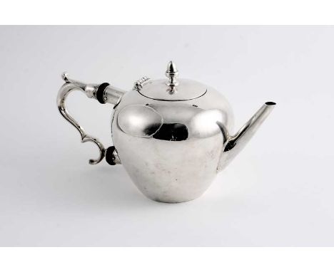 A RARE GEORGE I SCOTTISH TEA POT inverted baluster form with a flat base & an insulated double scroll handle, the hinged cove