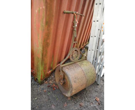 A VICTORIAN CAST IRON GARDEN ROLLER with an unreadable name boss and 50cm diameter roller, Condition Report: surface and pitt