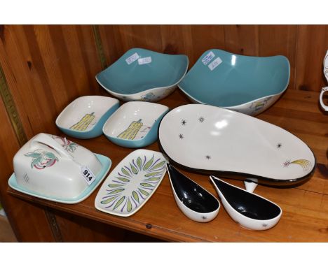 A GROUP OF COLLECTABLE KITCHENWARE, comprising two large serving bowls Midwinter Modern pattern 'Cuban Fantasy' by Jessie Tai