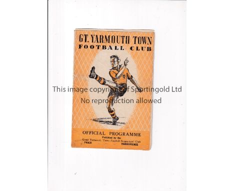 YARMOUTH TOWN V WREXHAM 1952 FA CUP      Programme for the tie at Great Yarmouth 6/12/1952, staple removed, very slightly cre