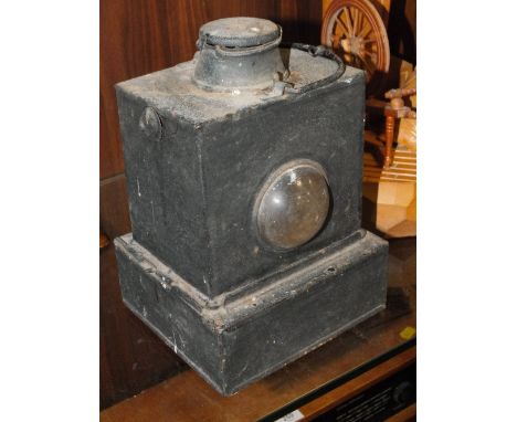 A VINTAGE RAILWAY LAMP 
