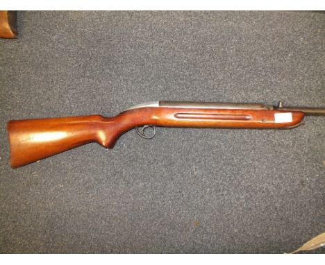 A VINTAGE .177 AIR RIFLE 