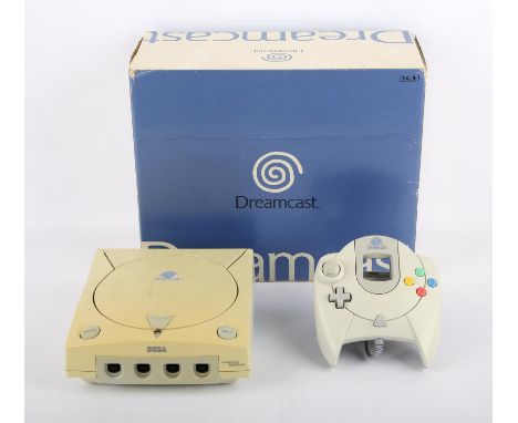 AMENDED DESCRIPTION Sega Dreamcast boxed console (PAL) Item is complete, boxed and in fair condition There is notable yellowi
