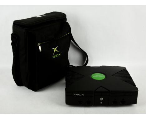Xbox [Original] Console w/Official Xbox Travel Case/Backpack/Messenger Bag Also includes: power supply and cables 