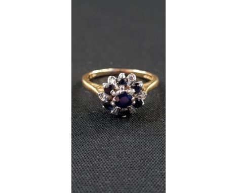 18CT YELLOW GOLD DIAMOND AND SAPPHIRE RING