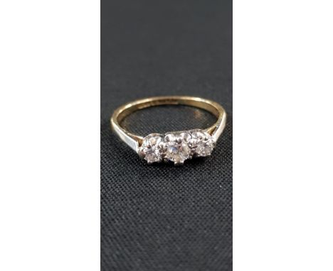 18CT GOLD AND PLATINUM 3 STONE DIAMOND RING