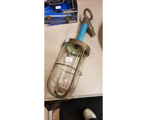 BRASS BOAT LIGHT FITTING