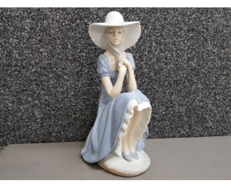 Large Nao by Lladro figure La pamel, girl seated