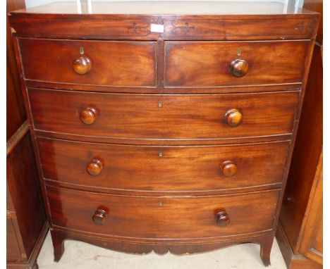 A Georgian mahogany bow front chest of drawers with ebony line inlay, 3 long and 2 short drawers, on splay feet