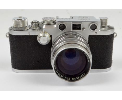 LEICA; a IIIF camera, serial no.605089, 1951/1952, with a Summarit f=5cm 1:1,5 Nr.951650 lens, in leather case.   CONDITION R