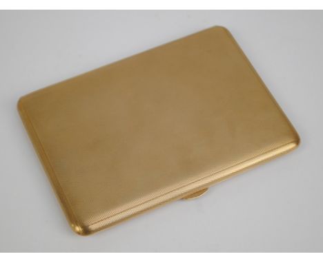 A 9ct yellow gold cigarette case of rectangular form with overall engine turned decoration, hallmarked for Birmingham 1941, 1