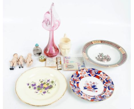 A mixed lot including three jointed dolls, two pieces of mother of pearl, a glass vase, a Chinese scent bottle, three pieces 