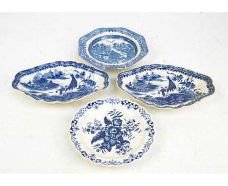 An 18th century Worcester dessert plate decorated with fruiting buds, diameter 20.2cm, a near pair of Caughley 18th century l