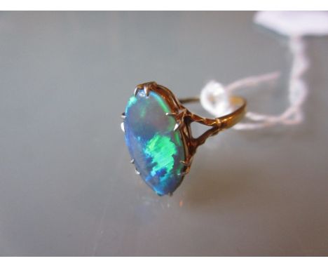 9ct Gold ring set black opal