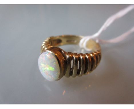 9ct Gold opal set ring