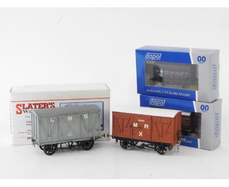 Two Slater's kit built O gauge wagons, including an M R 10 ton covered fruit van, boxed, together with two Dapol OO gauge wag