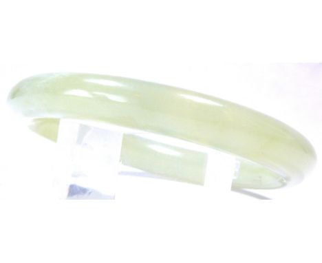 Jade bangle, D: 88 mm, 55g 