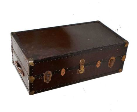 Vintage shipping trunk, (locked, no key), 102cm x 57cm x 36cm high