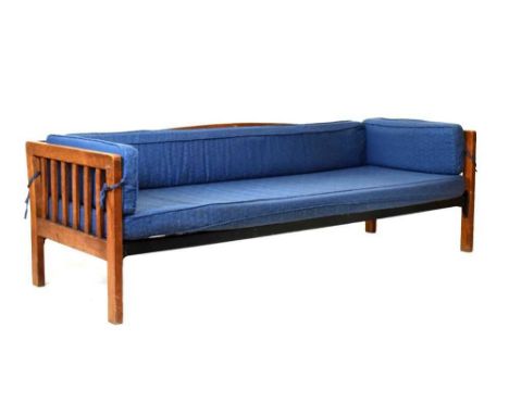 Vintage sofa/day bed, 188cm wide (overall) x 71.5cm x 57cm high 