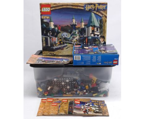 Lego, a quantity of loose items (Approx. 8KG) to include various colour parts, part-built models, small quantity of minifigur