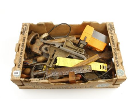 A box of tools G