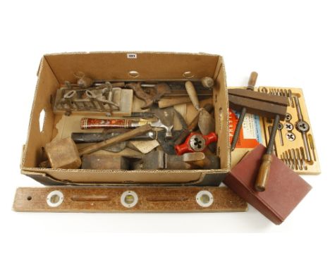 A box of tools G 