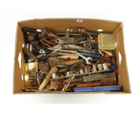 A box of sockets, wrenches and other tools G