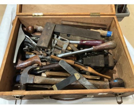 A box of tools G