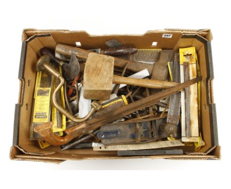 A box of tools G