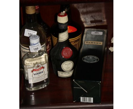 A bottle of Tamdhu single malt whisky and five various bottles of spirits