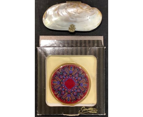A Victorian shell purse; a Stratton enamel compact in original box 