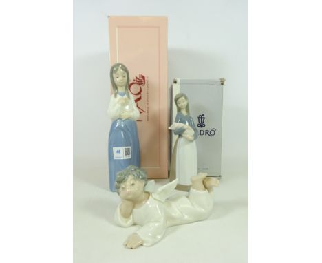 Two Lladro figurines and a Nao girl, two boxed (2)   Condition Report   Click here for further images, condition, auction tim