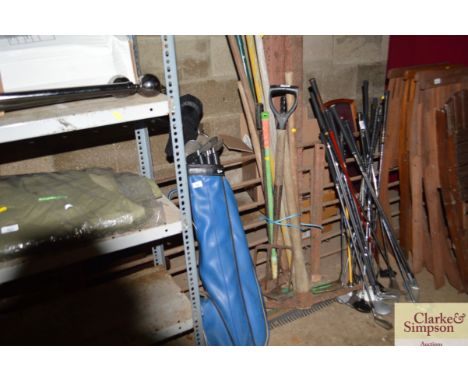 A quantity of garden tools 