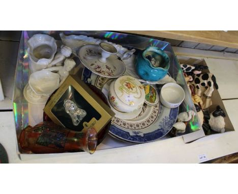 A quantity of miscellaneous ceramic wares includes Lindsey Kidd wall hangings.