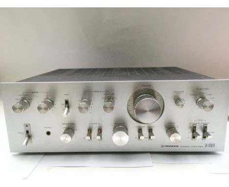 A Pioneer SA-8500 II stereo amplifier.