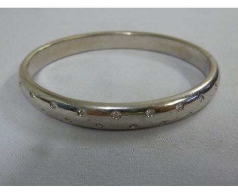 18ct white gold and diamond bangle, approx 46.7g