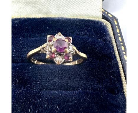 9ct gold ruby &amp; diamond vintage cluster ring (1.7g)