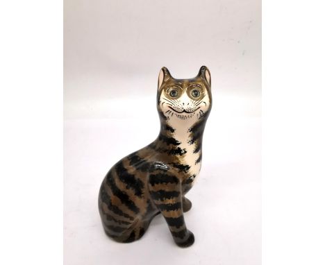 A hand painted G. Hill Wemyss striped cat, signed to base. H.18 L.11.5 D.7cm. 