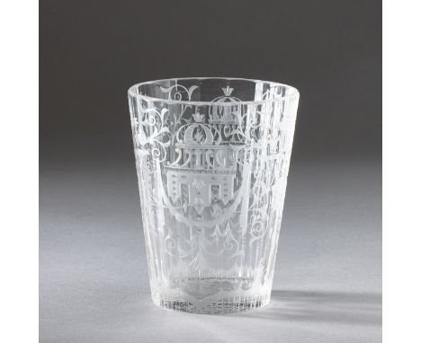 Becher - BandelwerkJ. &amp; L. Lobmeyr, Wien wohl um 1880. Farbloes Glas. Leicht konischer Becher, 18fach geschält. Matt gesc