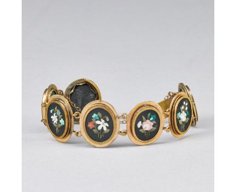 Pietra Dura ArmbandItalien, 19. Jh. Armband mit Pietra Dura Einlegearbeiten: 7 Mikromosaik Blumenmotive auf dunklem, schwarze