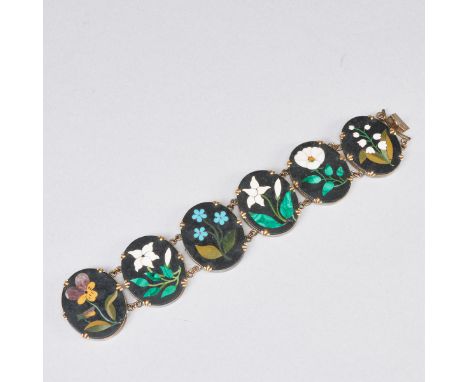 Pietra Dura ArmbandItalien, 19. Jahrhundert. Armband mit ovalen Pietra Dura Einlegearbeiten: 6 Mikromosaik Blumenmotive auf d