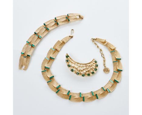 LISNER - Vintage-Parure in Faux-Smaragden (3 Stück)Collier, Armband, Brosche. Liesner, New York, USA. Um 1960-1980. Metall, G