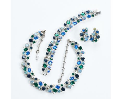 LISNER - Vintage Schmuckset in Blau-grünCollier, Armband und Paar Ohrclips mit Faux-Saphiren und Fauy-Smaragden (3 Teile) Lie