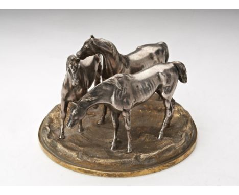 VICTORIAN SILVER TABLE CENTRERPIECEROBERT HENNELL, LONDON 1866finely modelled as three horses raised on a naturalistic base9c