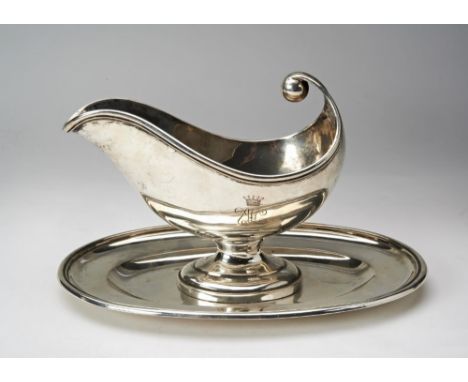 CONTINENTAL SILVER GRAVY BOATEARLY 20TH CENTURYof boat shape form, raised on an attached oval base25cm wide23 oz.720grams 